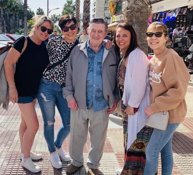 Derek and some new friends in Benidorm (Image: Benidorm Seriously)